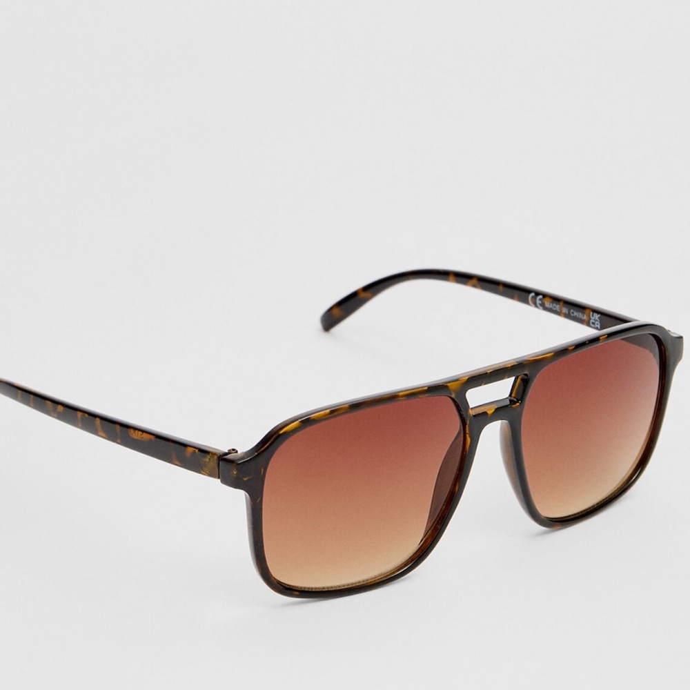 Stradivarius Retro Style Sunglasses (only sold in Europe)